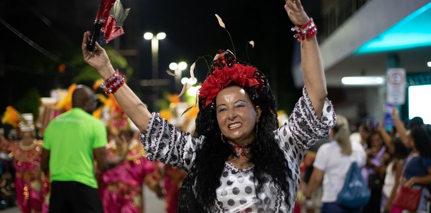 Carnaval 2026: Bloco da Vida leva enredo ‘Baile de Máscaras’ para a avenida neste sábado em VR